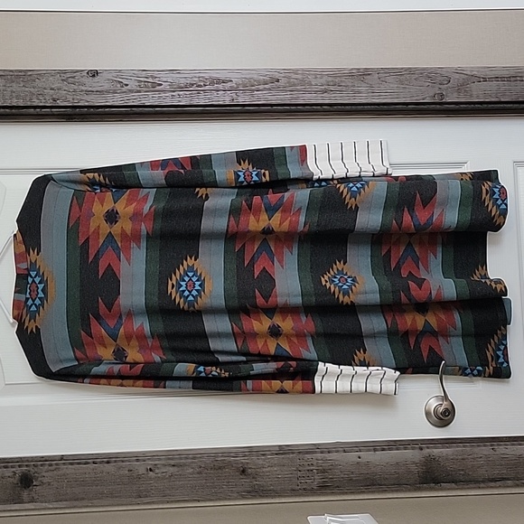 Aztec cardigan size medium - Picture 5 of 6